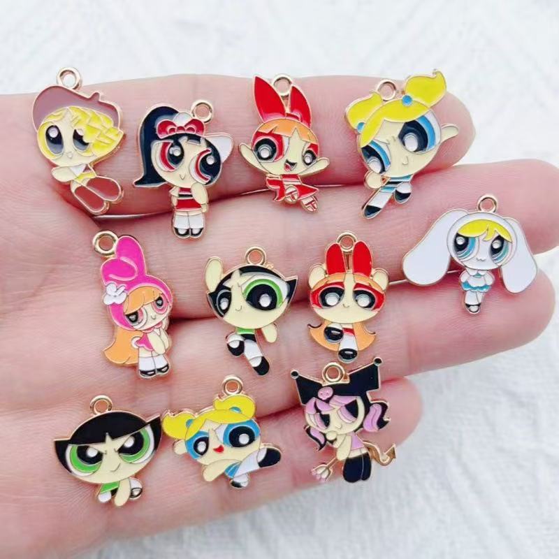 Jewelry Making Birthday Party - 10個入り 合金製オイルドリップ漫画ガールペンダント、DIYジュエリー製作イヤリングキーホルダーアクセサリー