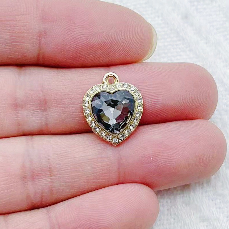 10個のハート型のカラフルな宝石が象嵌されたペンダント、新鮮 - Jewelry Making Birthday Party のレビューと価格